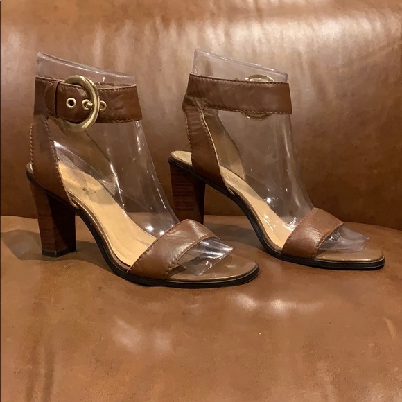 Joan & David Shoes - Joan & David chunky strapped heel, 6.5